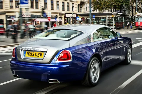 Rolls-Royce Wraith Black Badge 2017 view 8