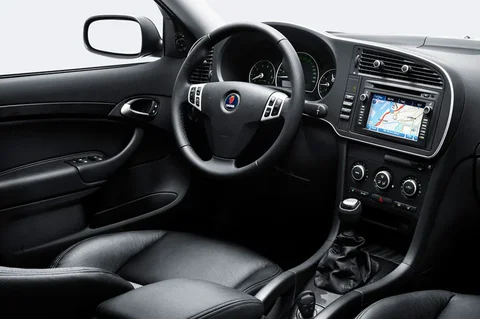 Saab 9-3 Sport Estate 2.0t Griffin 2011 view 4