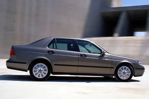 Saab 9-5 2.2 TiD Linear 2002 view 8