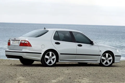 Saab 9-5 2.2 TiD Linear 2002 view 2