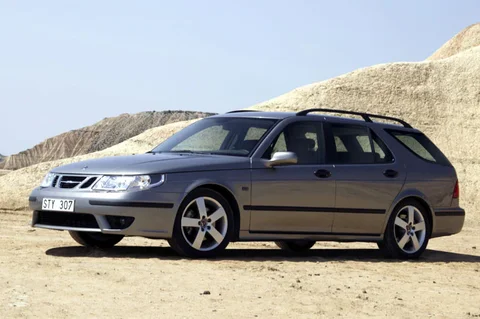 Saab 9-5 Estate 2.2 TiD Vector 2002 view 4