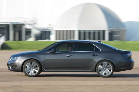 Saab 9-5 2.0T BioPower Vector 2010 view 3