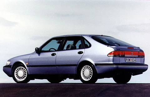 Saab 900 SE 2.3i 1996 view 4