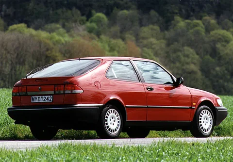 Saab 900 S 2.3i Coupé 1994 view 4
