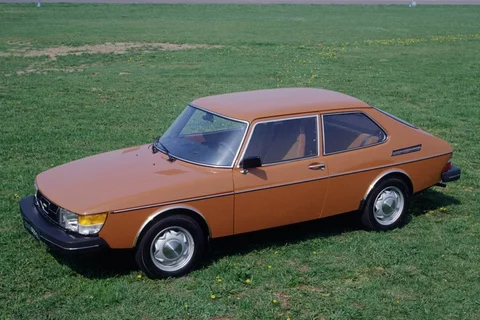 Saab 900 Turbo S 1978 view 4
