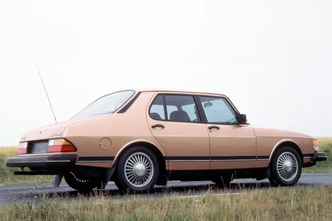 Saab 900 900c 1987 view 4
