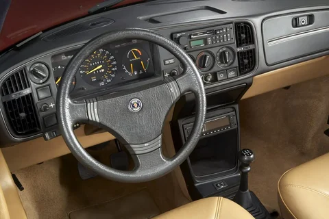 Saab 900 900c 1987 view 3