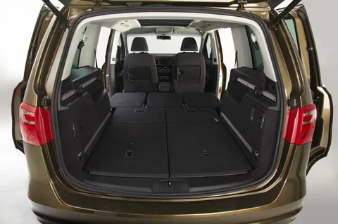 Seat Alhambra 2.0 TDI 140hp Reference 2010 view 2