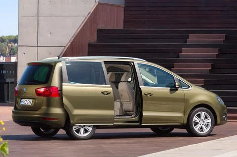 Seat Alhambra 2.0 TDI 140hp Reference 2010 view 10
