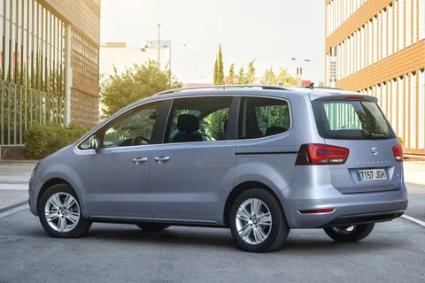 Seat Alhambra 2.0 TSI FR Connect 2015 view 8