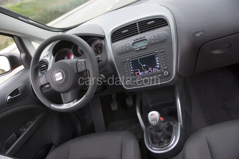 Seat Altea XL Estate 1.6 Reference 2006 front view