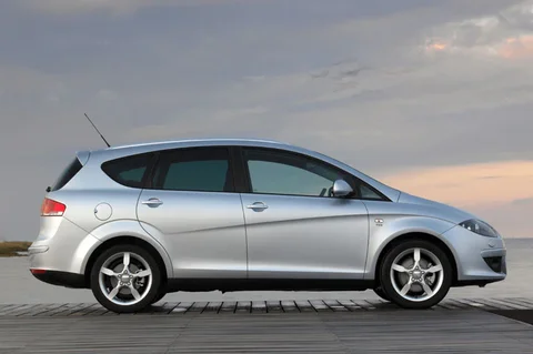 Seat Altea XL Estate 1.6 Reference 2006 view 3