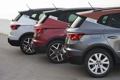 Seat Arona 1.0 TSI 95hp Reference 2018 view 4