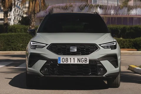 Seat Arona 1.0 EcoTSI 95hp Reference 2026 view 3