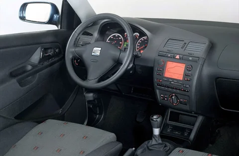 Seat Ibiza 1.4 Select 1999 view 2
