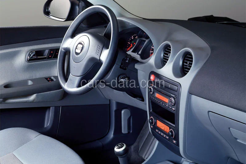 Seat Ibiza 1.2 12V Reference 2004 front view