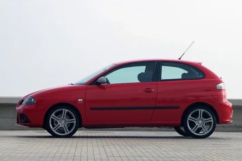 Seat Ibiza 1.4 16V 85hp Reference 2006 view 2