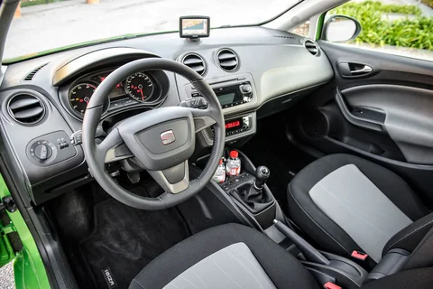 Seat Ibiza 1.2 70hp Reference 2012 view 5