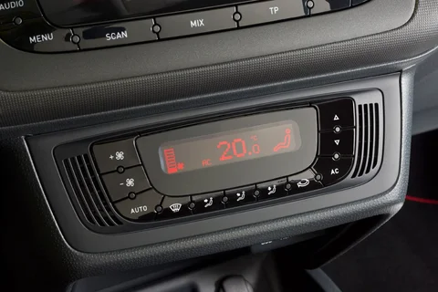Seat Ibiza SC 1.2 70hp Reference 2012 view 12