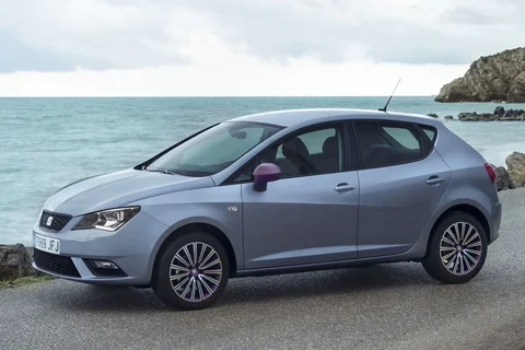 Seat Ibiza 1.0 MPI Reference 2015 view 3