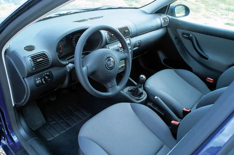 Seat Leon 1.6 Sport 2000 view 9