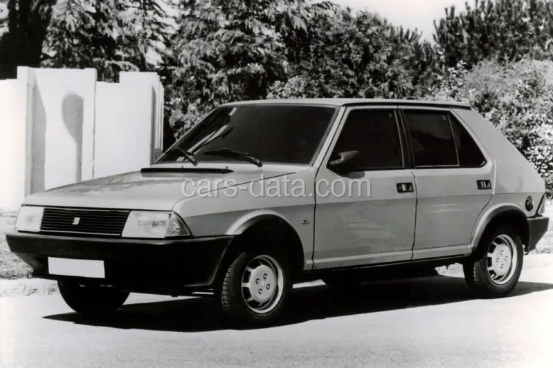Seat Ronda 1.5 GL 1985 front view