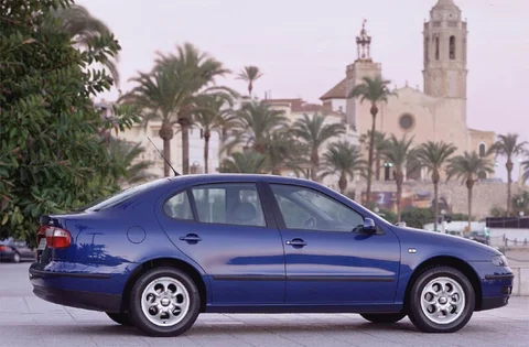 Seat Toledo 2.3 V5 1999 view 2