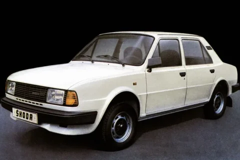 Skoda Σειρά 100 120 LS 1983 view 3
