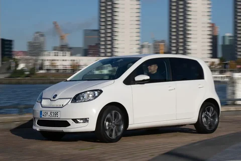 Skoda Citigo E iV Ambition 2019 view 6