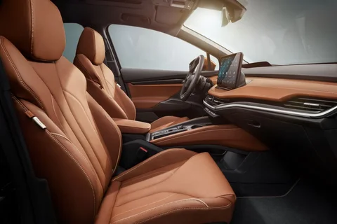 Skoda Enyaq iV 85 210kW Selection 2023 view 2