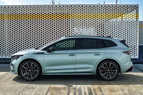 Skoda Enyaq iV 85 210kW Selection 2023 view 6