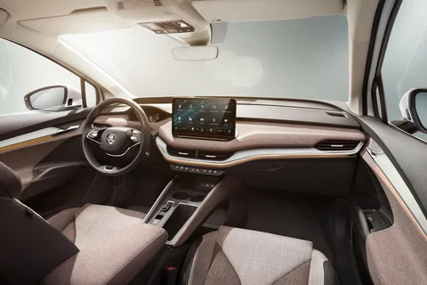 Skoda Enyaq iV 85 210kW Selection 2023 view 10