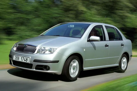 Skoda Fabia Sedan 2.0 Elegance 2004 view 4