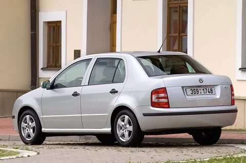 Skoda Fabia Sedan 2.0 Elegance 2004 view 5