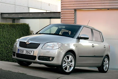 Skoda Fabia 1.2 6V Plus 2008 view 6