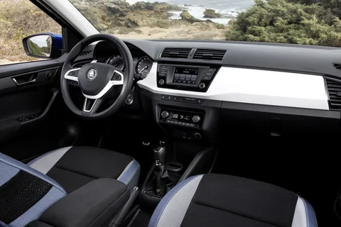 Skoda Fabia 1.0 55kW Greentech Active 2015 view 10