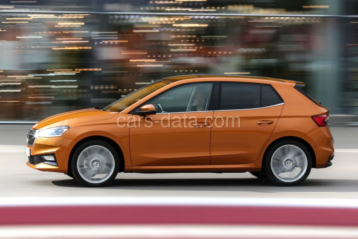 Skoda Fabia 1.0 TSI 70kW Greentech Selection 2024 front view