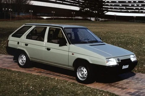 Skoda Forman 1.3 LS 1994 view 2