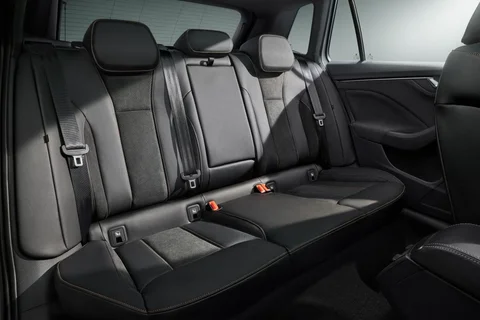 Skoda Kamiq 1.0 TSI 115hp Greentech Essence 2024 view 2