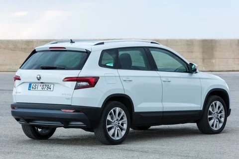 Skoda Karoq 1.6 TDI Greentech Style 2018 view 10
