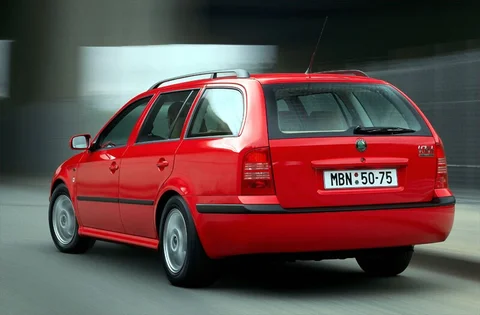 Skoda Octavia Combi 2.0 Elegance 2000 view 4