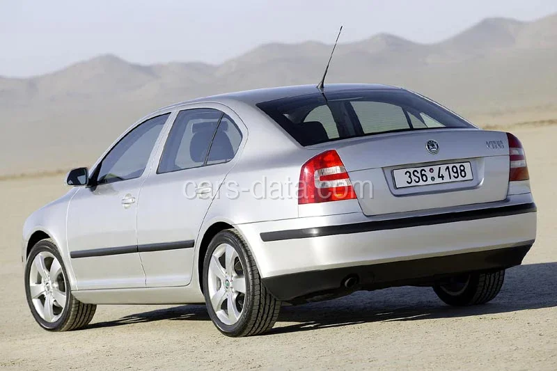 Skoda Octavia 1.6 16V FSI Ambiente 2004 front view