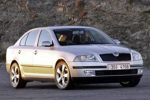 Skoda Octavia 1.6 16V FSI Ambiente 2004 view 11