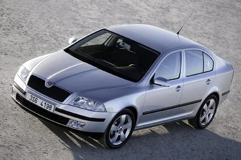 Skoda Octavia 1.6 16V FSI Ambiente 2004 view 3