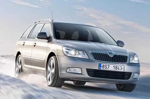 Skoda Octavia Combi 1.2 TSI Active 2011 view 4