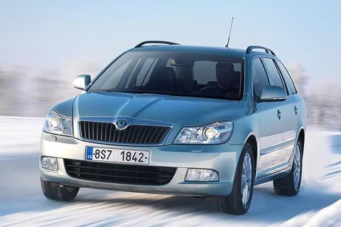 Skoda Octavia Combi 1.2 TSI Active 2011 view 5