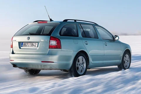 Skoda Octavia Combi 1.2 TSI Active 2011 view 6