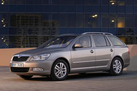 Skoda Octavia Combi 1.2 TSI Active 2011 view 11