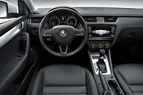 Skoda Octavia 2013 front view