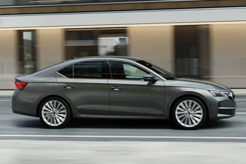 Skoda Octavia 1.5 TSI e-TEC 115hp Selection 2024 view 3